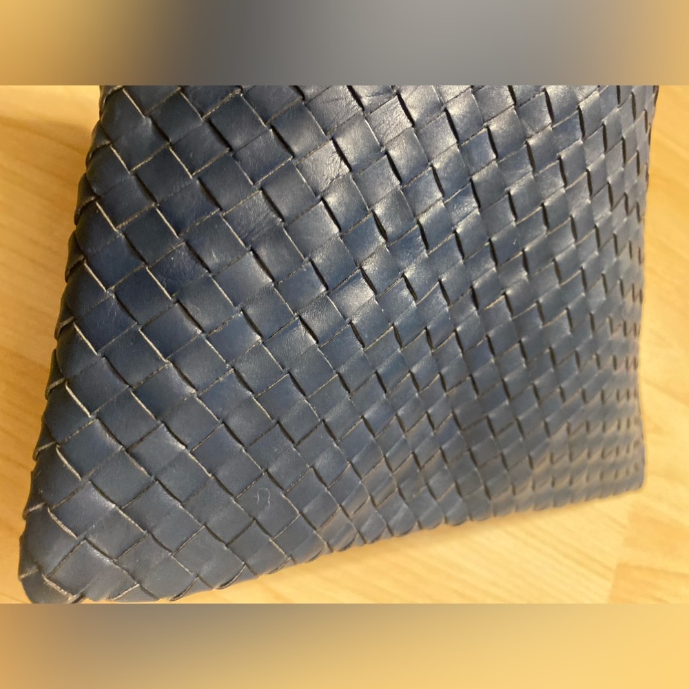Bottega Veneta Blue Woven Clutch - Picture 7 of 16